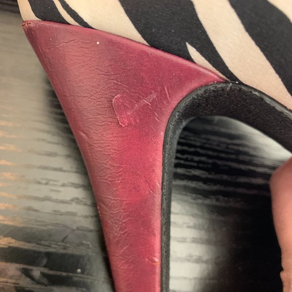 Gently Worn Madden Girl Zebra Striped Peep Toe - Picture 12 of 12